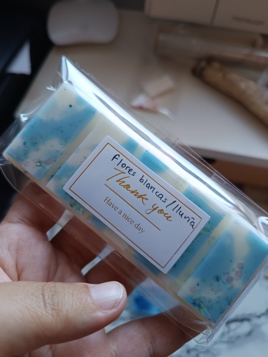 Wax Melt Snapbar Bruma Blanca Soja - Flores Blancas Lluvia Fresca con Brillos | Aralia Candles - AraliaCandles