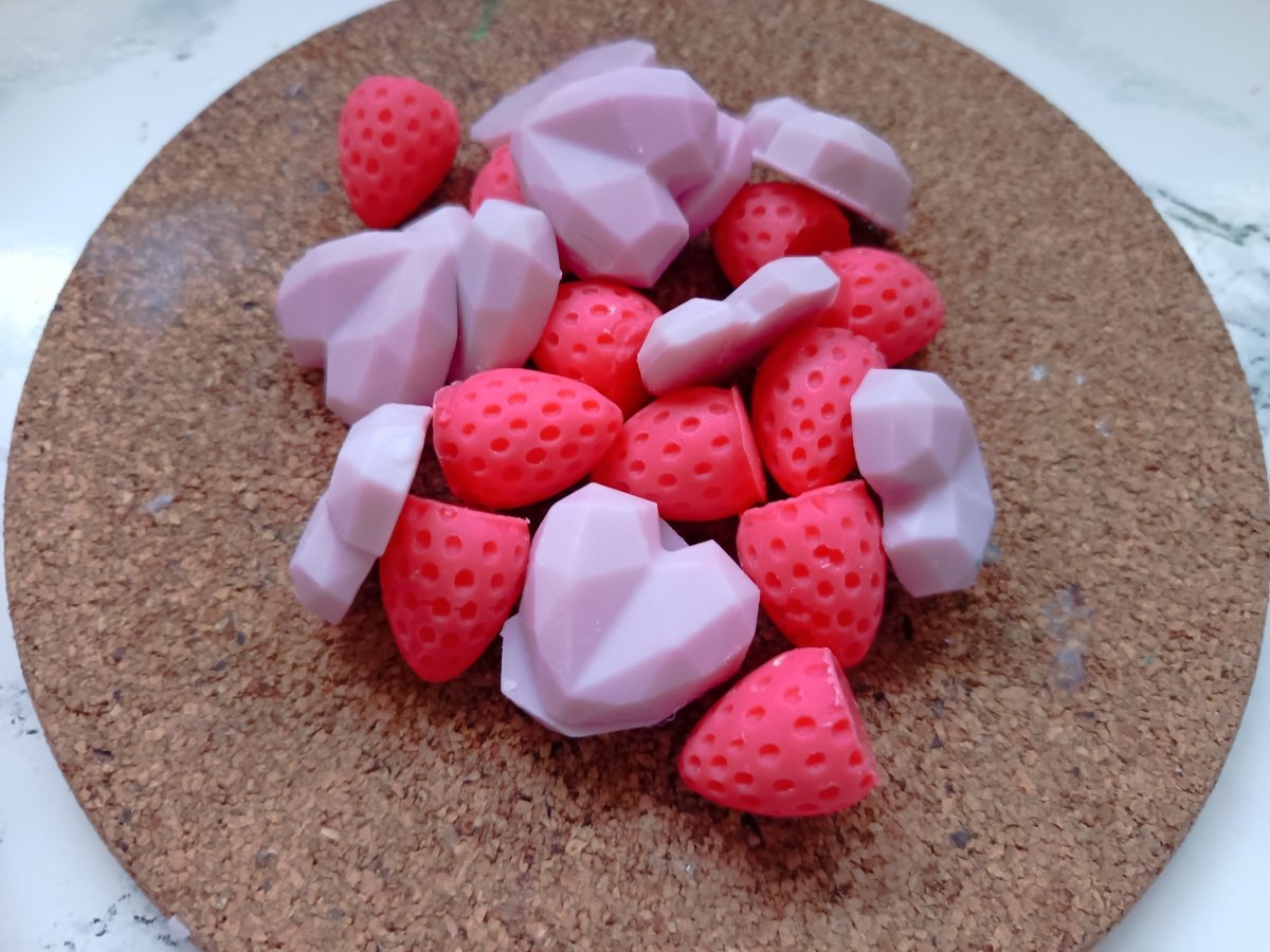 Strawberry Betty - Wax Melts | Aralia Candles - AraliaCandles